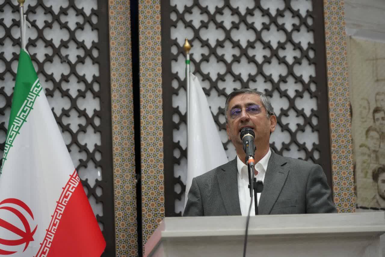 استکبار با علم میجنگد، دانشجو با علم پاسخ میدهد استکبار با علم میجنگد، دانشجو با علم پاسخ میدهد